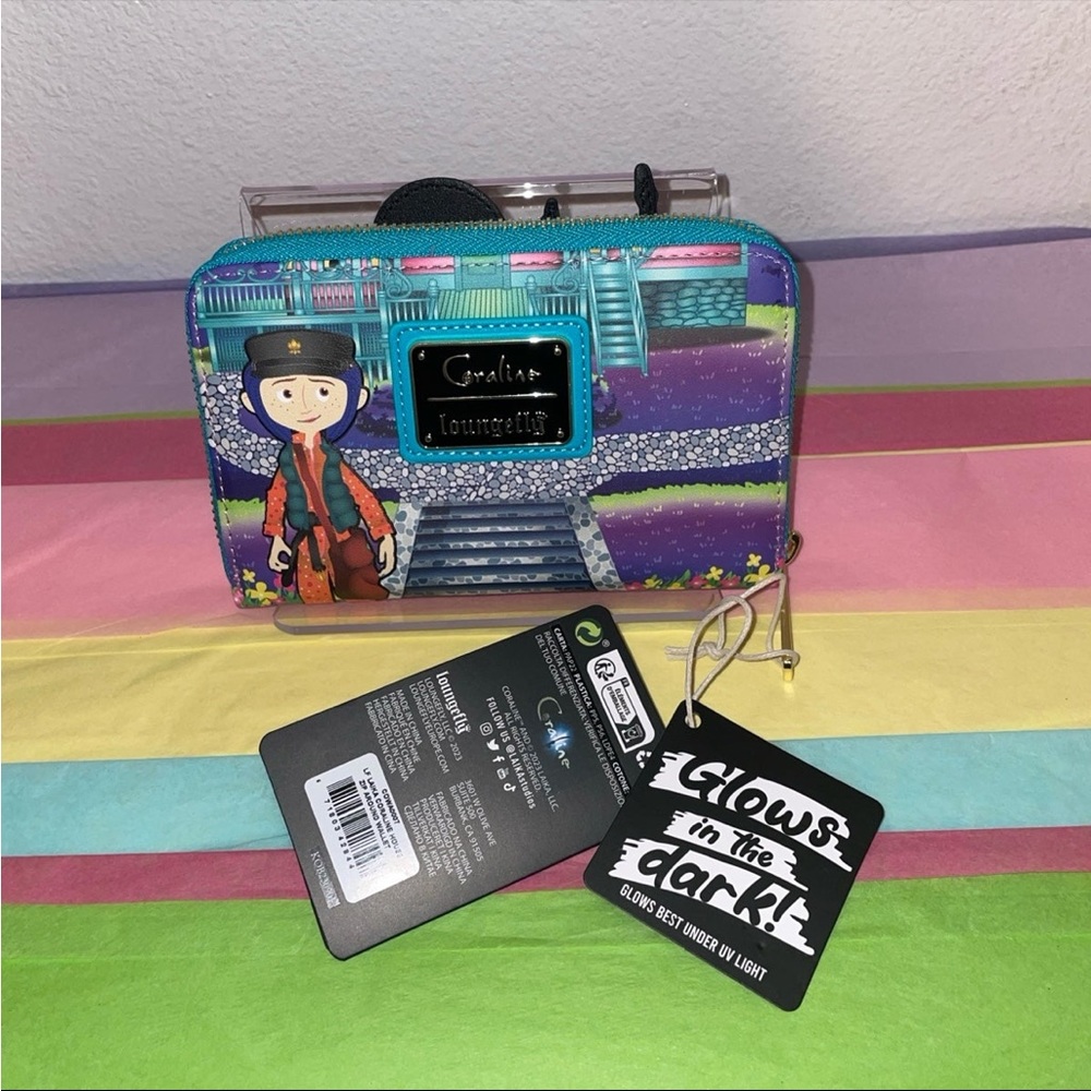 Loungefly Laika Coraline GITD Pink Palace House Mini Backpack and Wallet Set - Picture 12 of 16